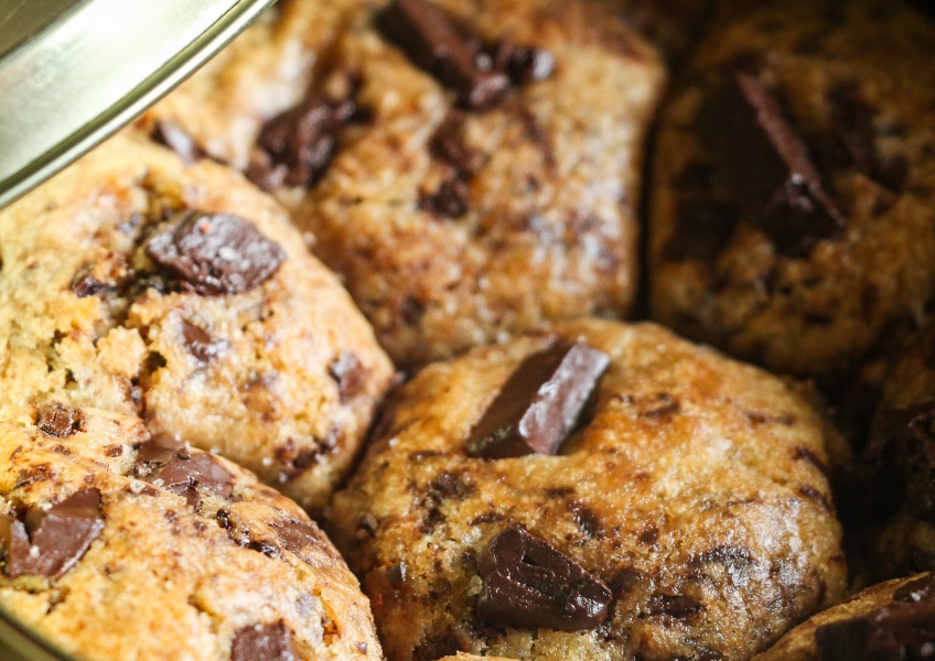 Limited Edition: Gooey-Cookie Tin thumbnail view 2 - Butter Bakery