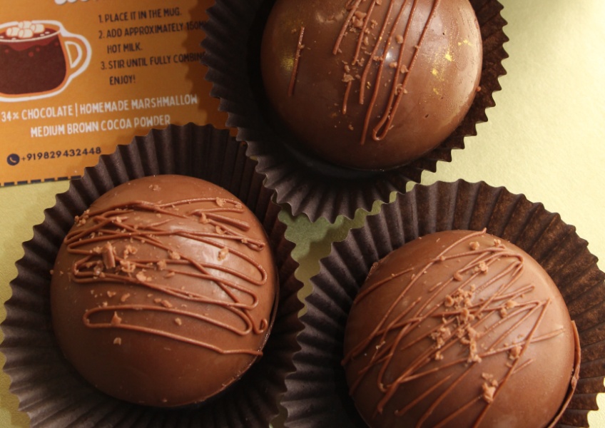 Hot Chocolate Bomb thumbnail view 2 - Butter Bakery