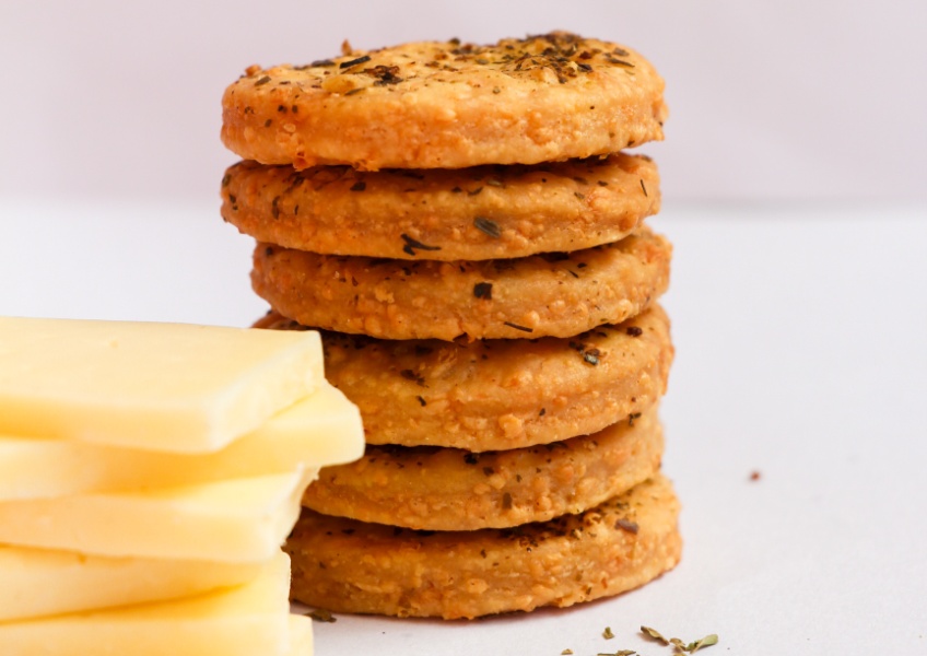 Cheddar Mixed Herb Bites thumbnail view 2 - Butter Bakery